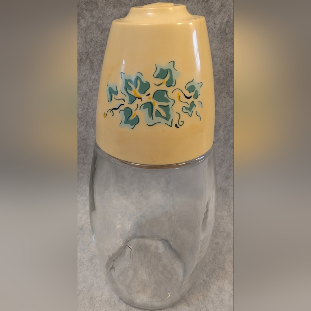 Vintage Gemco English Ivy Sugar Shaker